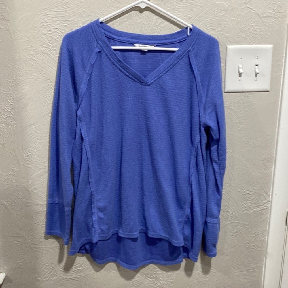 Wildfox Haley soft brushed knit V-neck raglan long sleeve sweater Medium
